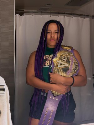 Rhio (wrestler)