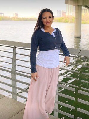 Angela (Hot Milfs Fuck)