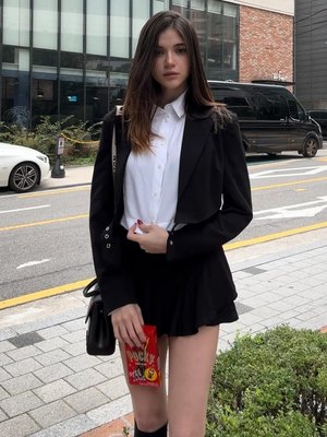AnnaBlue