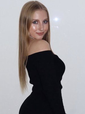 Chloe Dewar