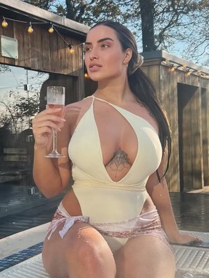 Chloe Fleming