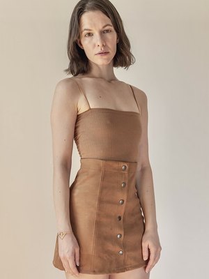 Csilla Komuves