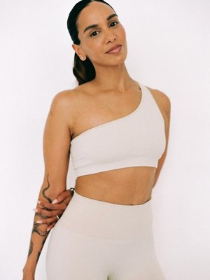 Diya Eggleston