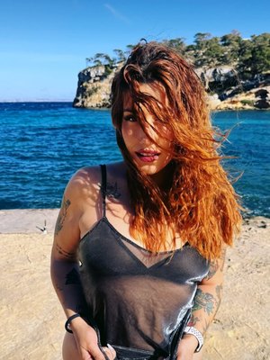 Elektra Red