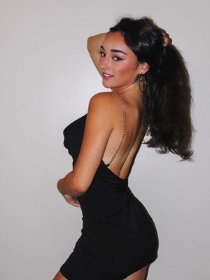 Elena Arenas