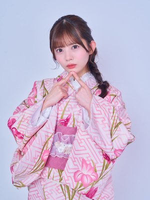 Hina Kanzaki