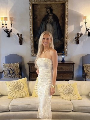 Holly Hanlon