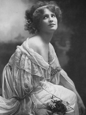 Iris Hoey