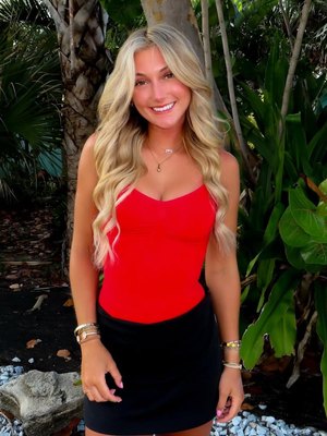 Lizzi Lowe