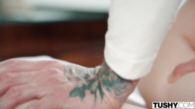 Lana Sharapova anal cowgirl