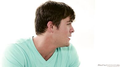 Jaclyn Taylor shows off some nice nuru massage skills