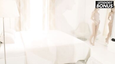 Perfect girlfriend Tiffany Tatum brought to orgasm by huge cock