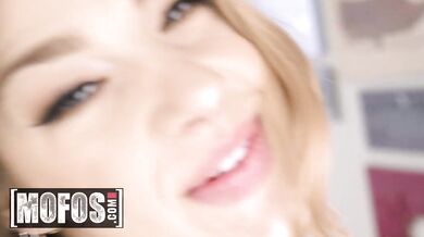 Sexy Evelin Stone Gets An Intimate Morning Fuck Topped With A Nice Creampie Finish