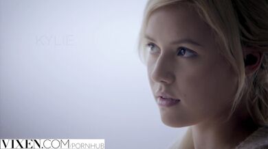 Naughty blonde fucks her sister's boyfriend to make her jealous