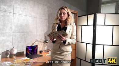 Curvy bitch Karina King is fucking with a debt collector