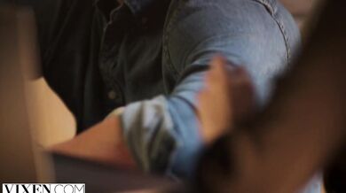 Naughty and gorgeous Freya Parker knows how to get her man