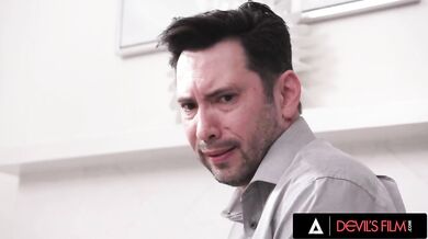 Beauty Kira Noir Lets This Swinger Pound His Cock Into Her Pussy