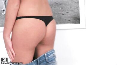 Marsila Sapphic strips and fingers her asshole