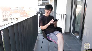 Liz Ocean satisfies an Asian guy