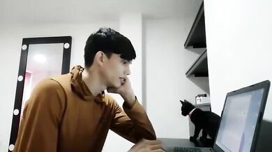 18-year-old couple addicted to sex tapes record their own home video