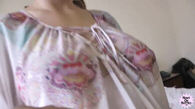 Pregnant woman gives perfect blowjob