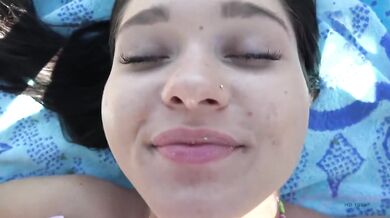 Zoe Bloom fucked on the beach