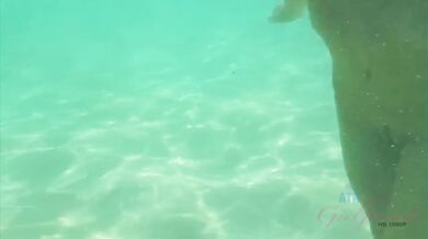 Zoe Bloom fucked on the beach