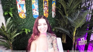 Luna Legend fucks a photographer with huge cock