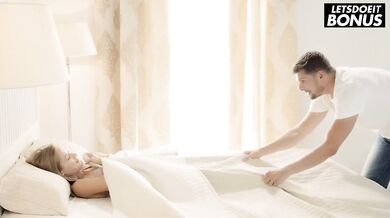 Perfect girlfriend Tiffany Tatum brought to orgasm by huge cock