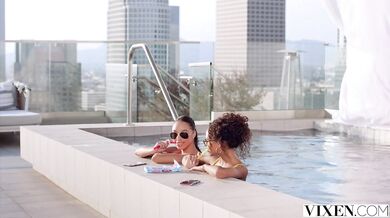 Temptresses Alexis Tae and  Scarlit Scandal Fucked In threesome