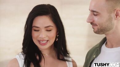 Anal-Obsessed Hottie Scarlett Alexis Has Intense Double Penetration Orgasm