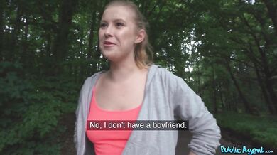 Cute Jogger Elza Alisha With No Make Up Fucked By A Stranger