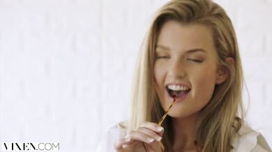 Side Chick Mia Melano Surprises Her Sugar Daddy At Home