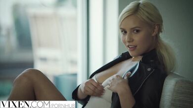 Naughty blonde fucks her sister's boyfriend to make her jealous