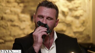 Stunning model Sybil seduces VIP during fashion show