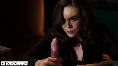 Naughty and gorgeous Freya Parker knows how to get her man