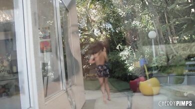 Adorably Sweet Jackie Rogen Loves A Romantic Man And His Big Cum Facial