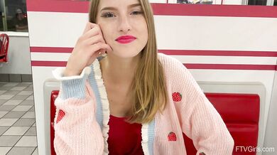 Octavia Red solo masturbation