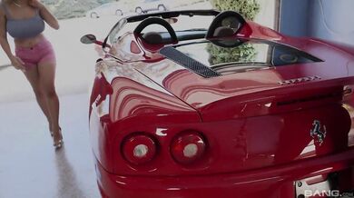 Busty blonde Skylar Vox enjoys hot fuck