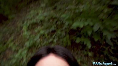 Busty tourist Lola Bratz cheats on her boyfriend with a big dick