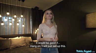 Public sex with a really sexy MILF