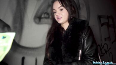 Outdoor sex with hot brunette